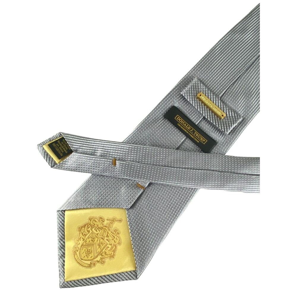 Donald J. Trump Mens Tie Silver Silk Ribbed Signature Collection Formal 59"x4"